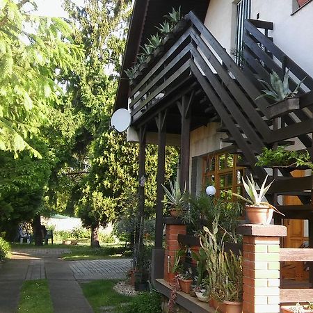 Agave Apartman Velence Exterior photo